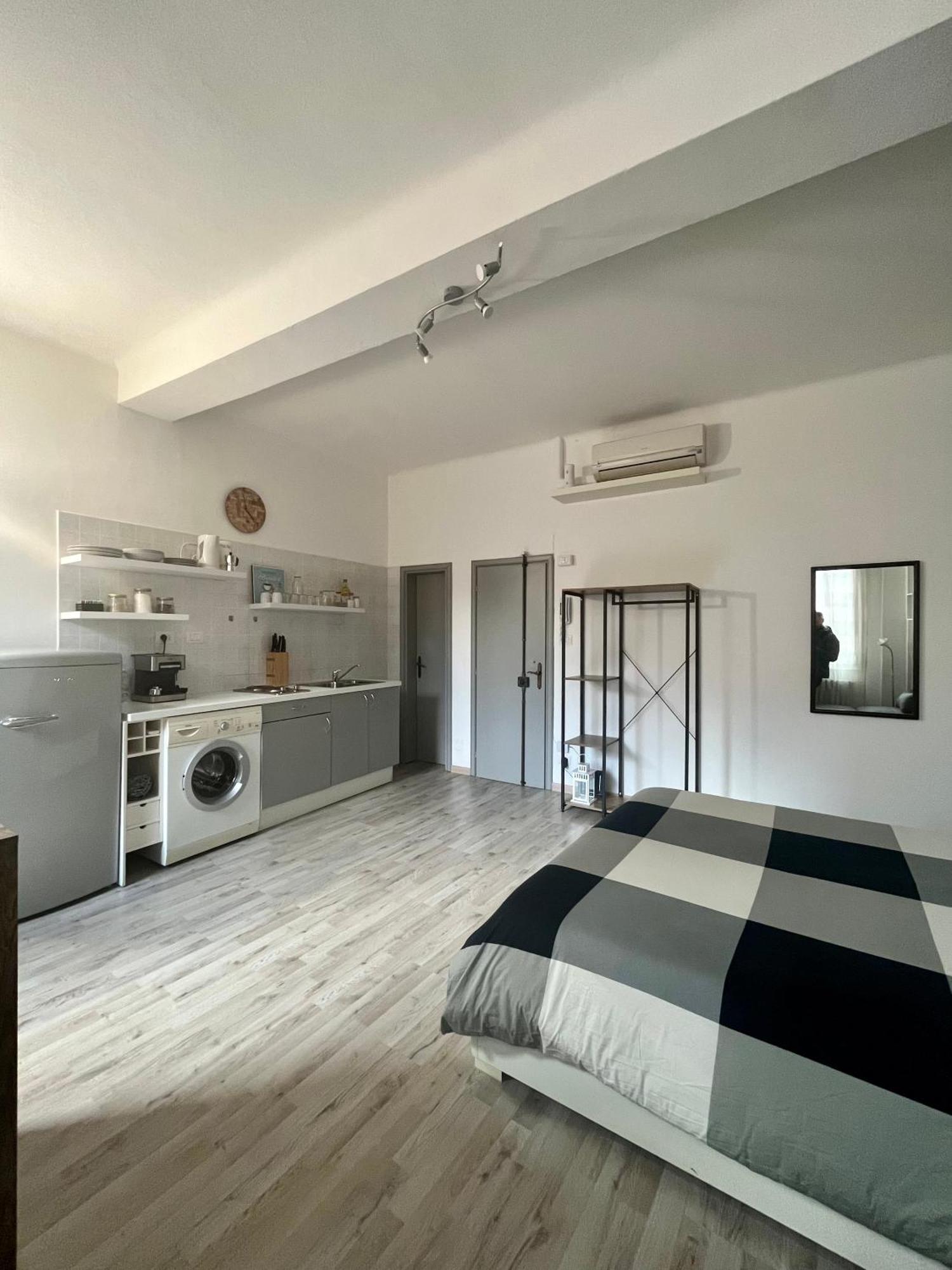 Home 2 Torri بولونيا المظهر الخارجي الصورة